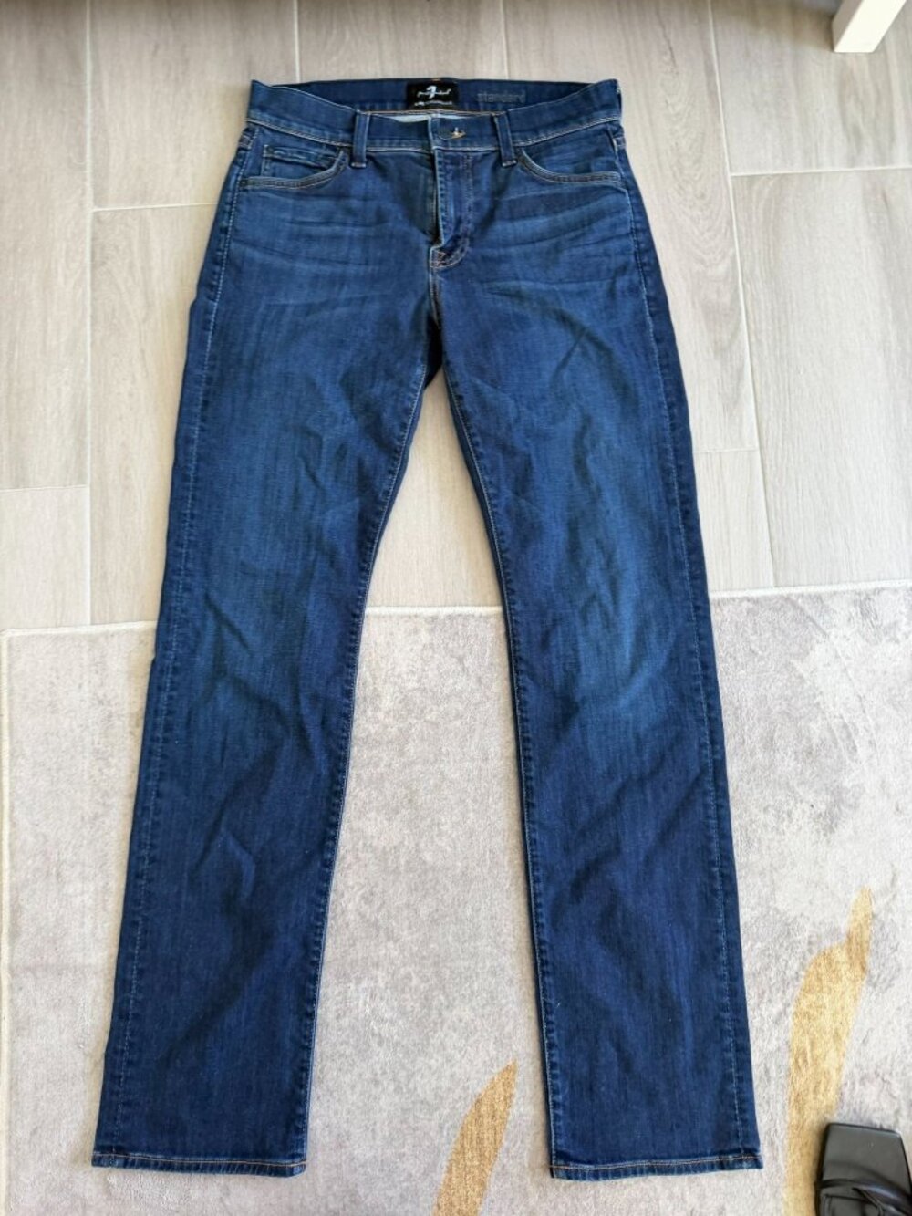 7 FOR ALL MANKIND Luxe Performance Standard Jeans Size 30